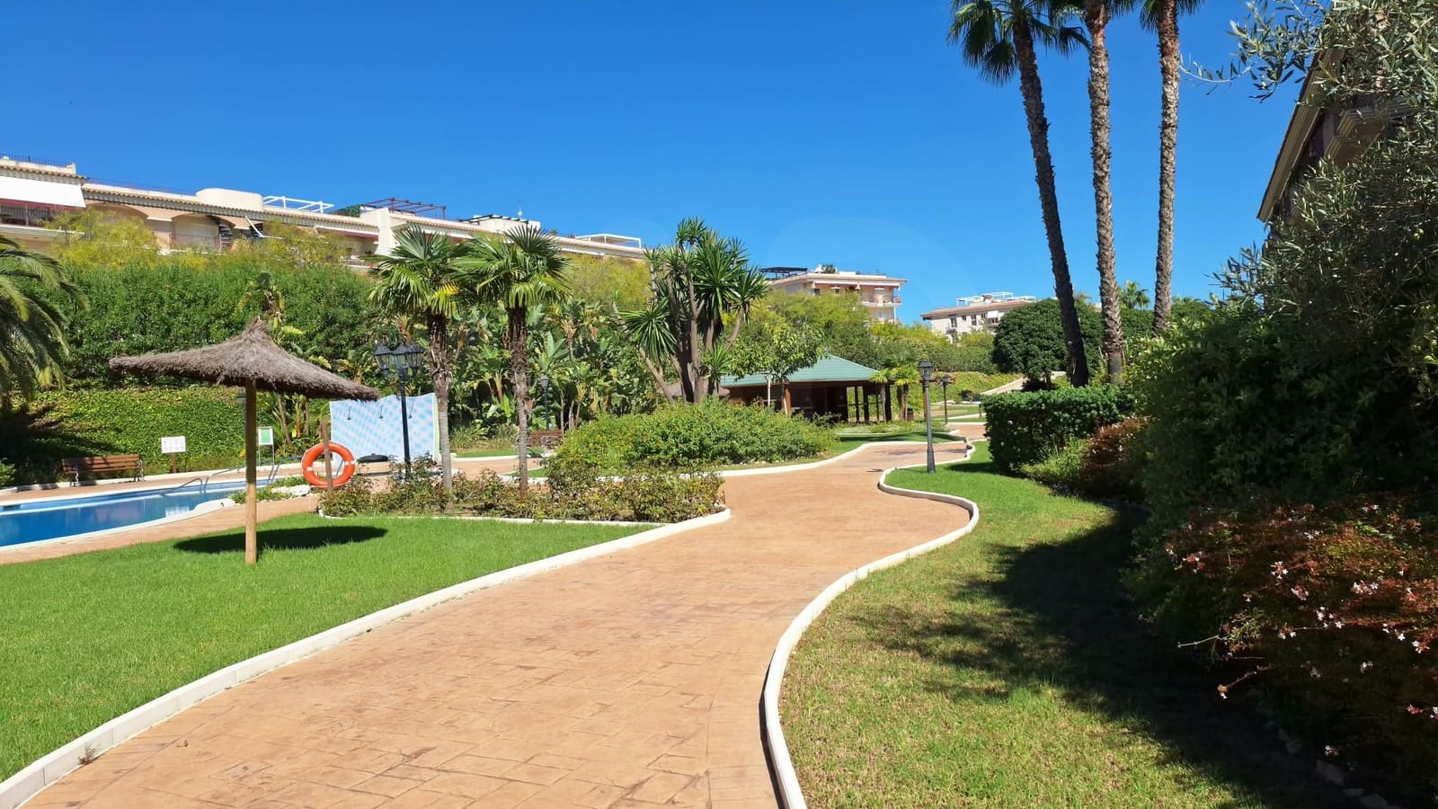 2 bedroom Apartment for sale in Sant Carles de la Rapita with pool garage - € 255,000 (Ref: 10153158)