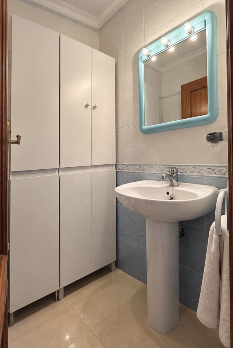 4 bedroom Apartment for sale in Lepe - € 140,000 (Ref: 10153251)