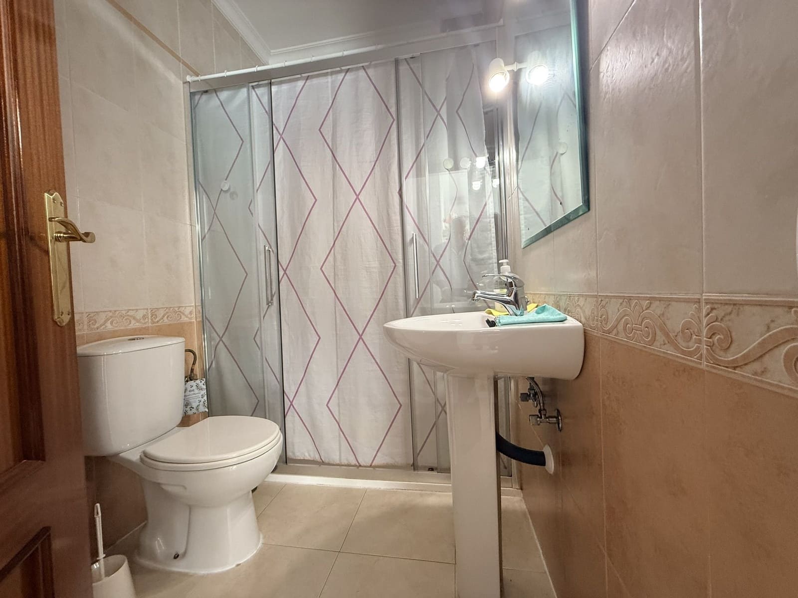 4 bedroom Apartment for sale in Lepe - € 140,000 (Ref: 10153251)