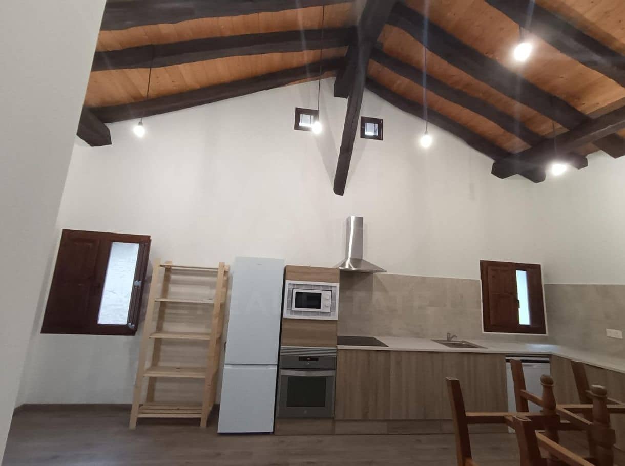 6 bedroom Apartment for sale in Segura - € 220,000 (Ref: 10153253)
