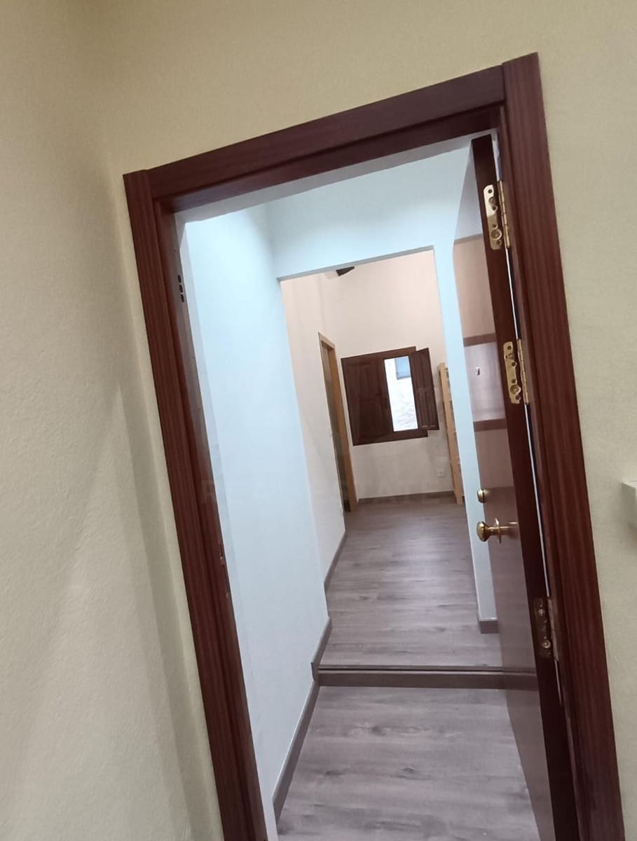 6 bedroom Apartment for sale in Segura - € 220,000 (Ref: 10153253)