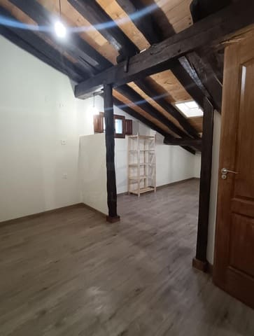 6 bedroom Apartment for sale in Segura - € 220,000 (Ref: 10153253)