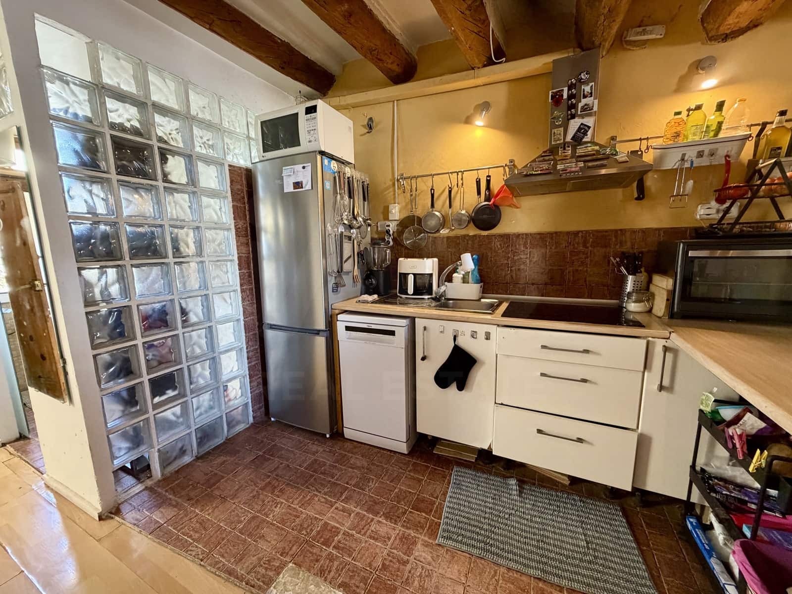 2 makuuhuone Kattohuoneisto myytävänä paikassa Barcelona kaupunki - 229 000 € (Ref: 10153255)
