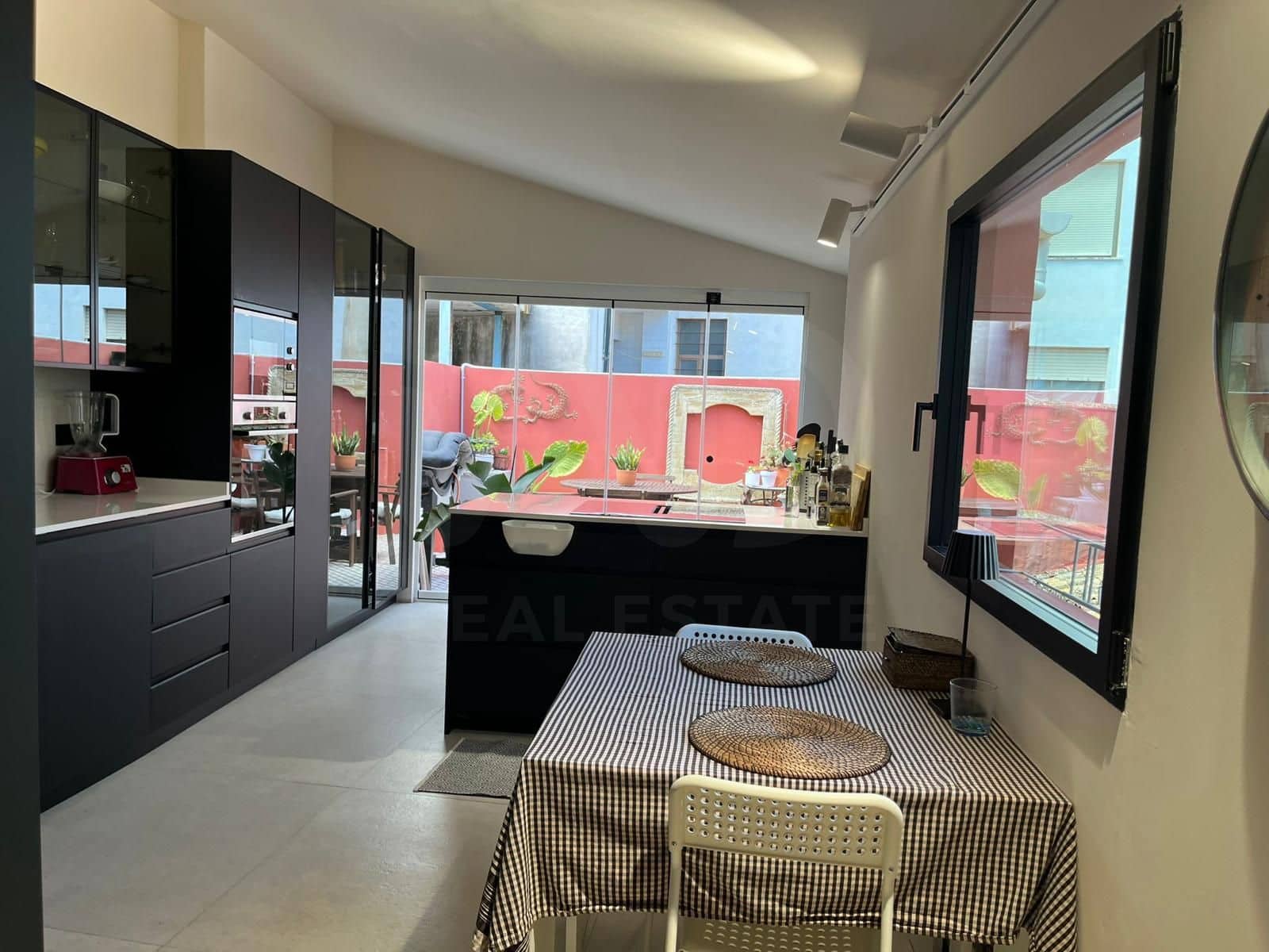 Apartamento de 2 habitaciones en Dénia en venta - 339.000 € (Ref: 10153257)