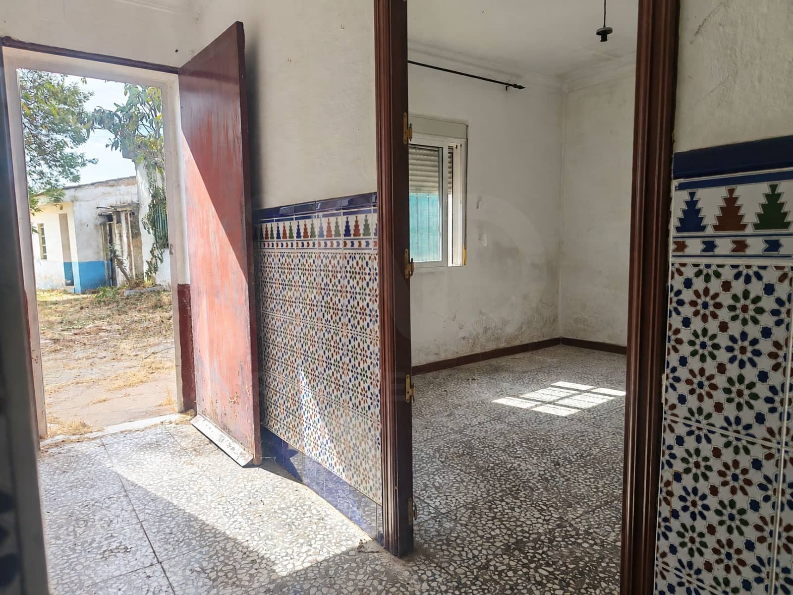 Finca/Country House for sale in Gibraleon with pool - € 149,900 (Ref: 10153258)