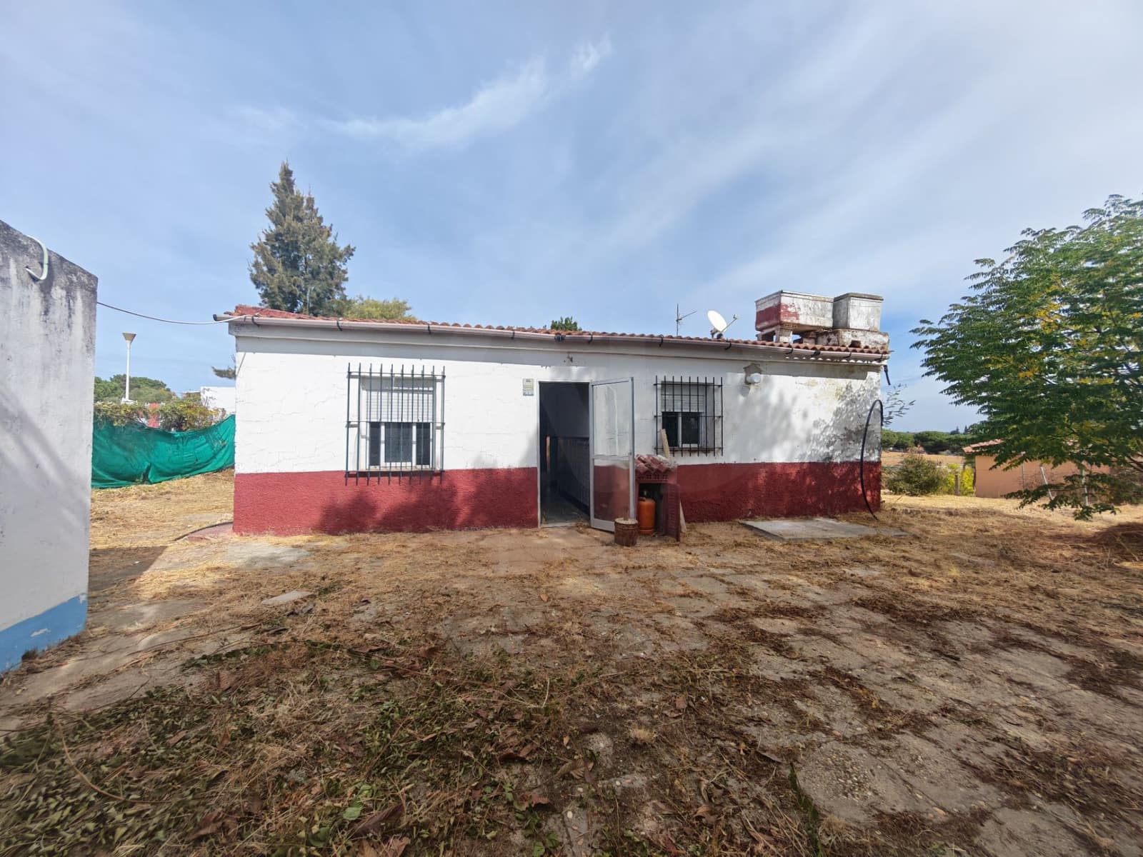 Finca/Country House for sale in Gibraleon with pool - € 149,900 (Ref: 10153258)