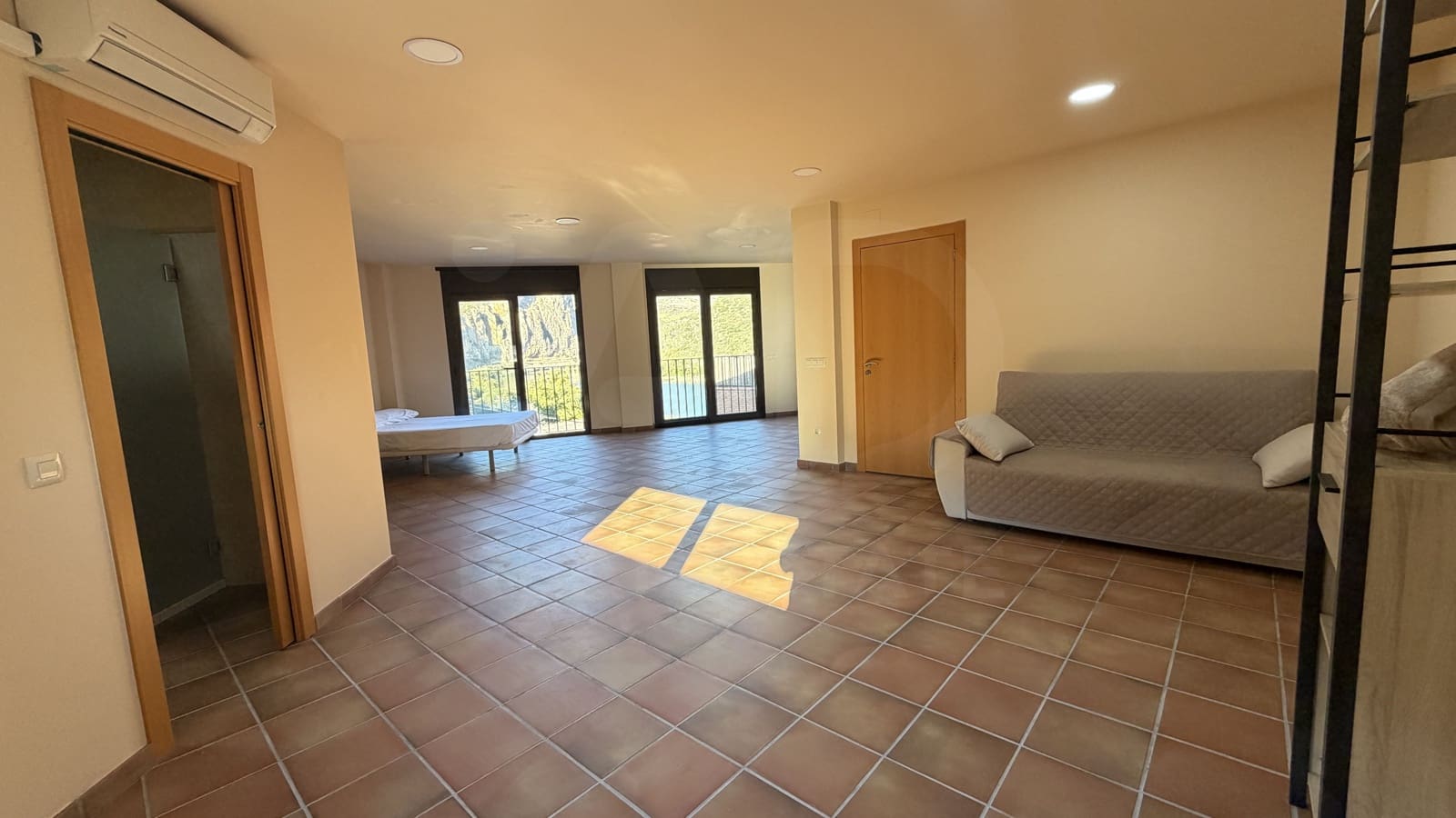 3 camera da letto Villa da affittare in Ivars de Noguera - 1.300 € (Rif: 10153259)