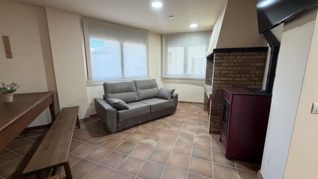 3 makuuhuone Huvila vuokrattavana paikassa Ivars de Noguera - 1 300 € (Ref: 10153259)