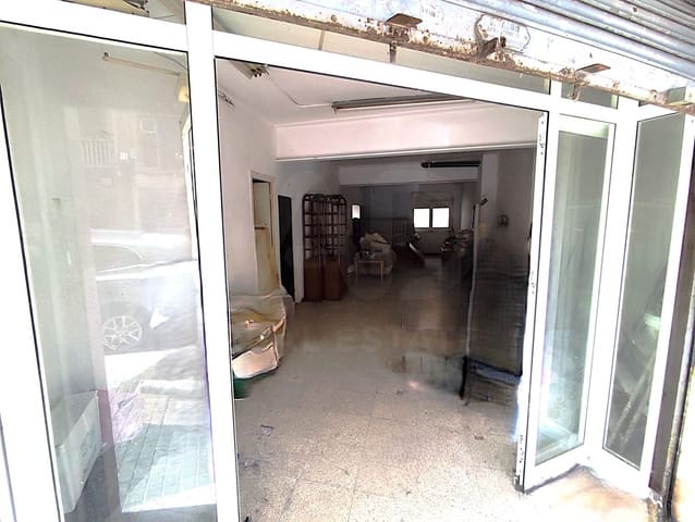 2 chambre Local Commercial à vendre à Badalona - 110 000 € (Ref: 10153261)