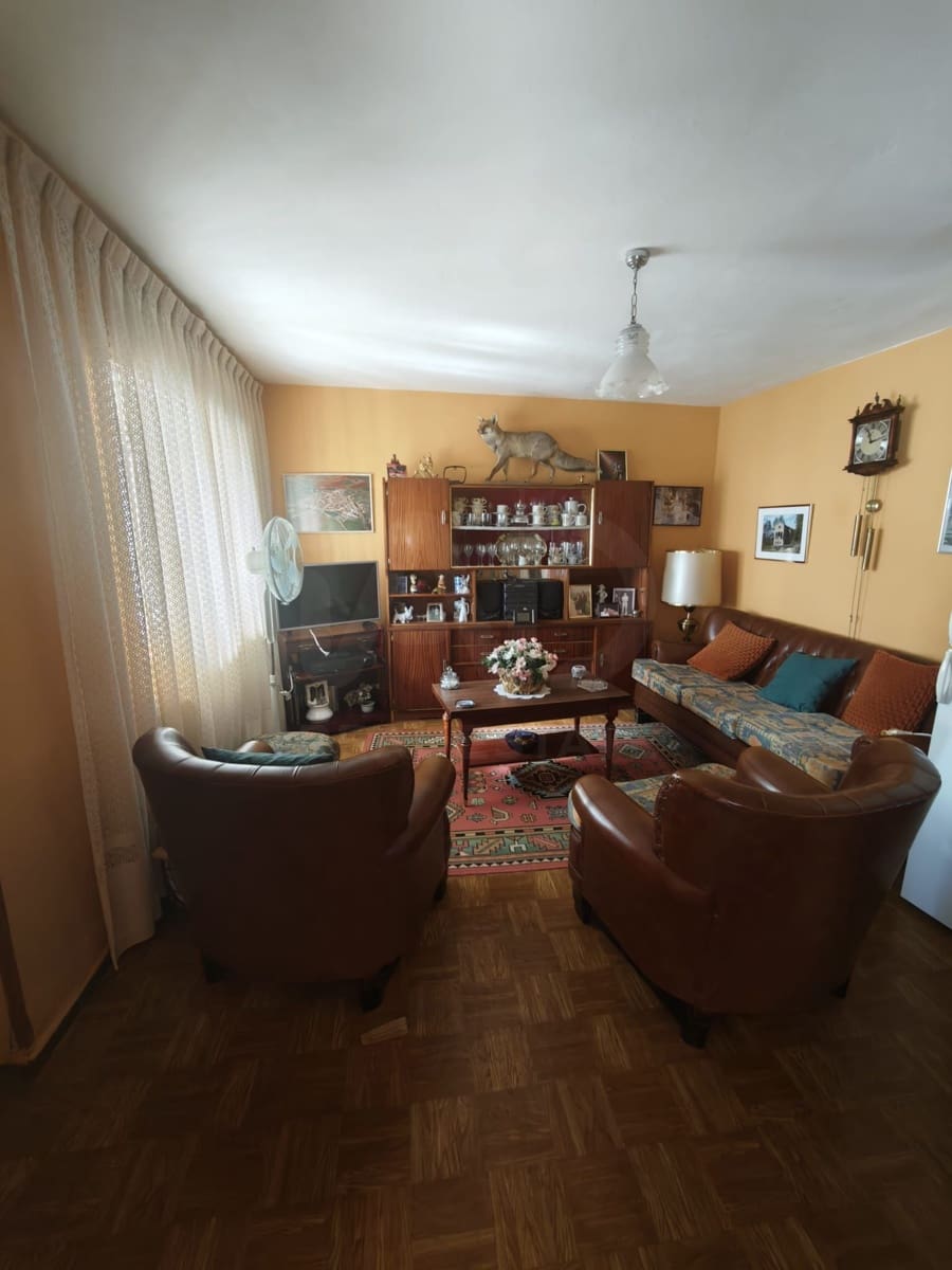 3 bedroom Townhouse for sale in Matanza with garage - € 99,000 (Ref: 10154244)