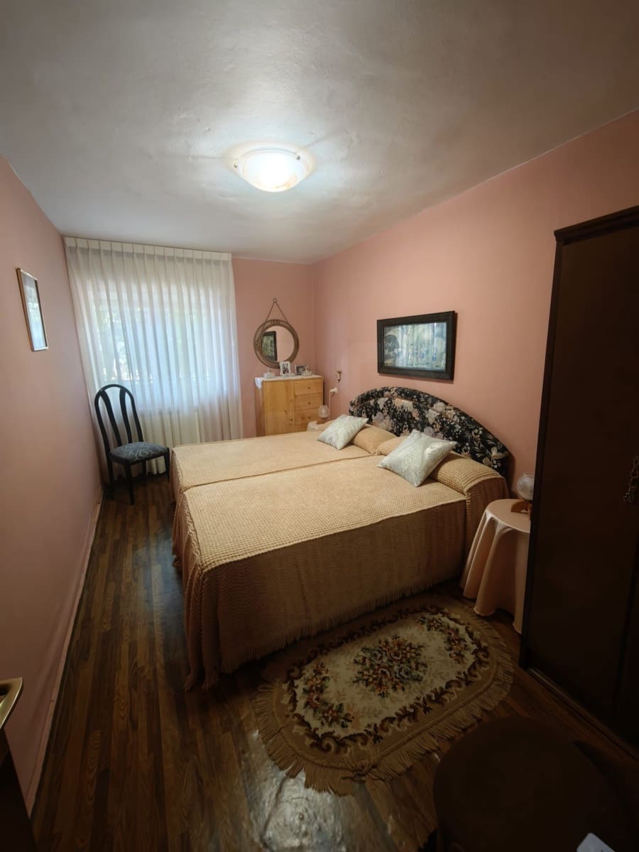 3 bedroom Townhouse for sale in Matanza with garage - € 99,000 (Ref: 10154244)