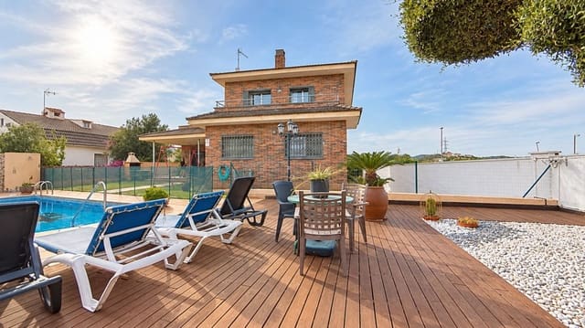 4 camera da letto Casa in vendita in El Vendrell con piscina garage - 563.000 € (Rif: 10154245)