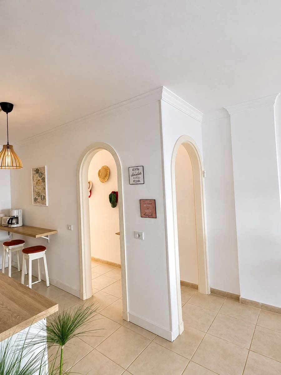 2 soverom Leilighet til salgs i Guia de Isora med svømmebasseng garasje - € 368 000 (Ref: 10154246)