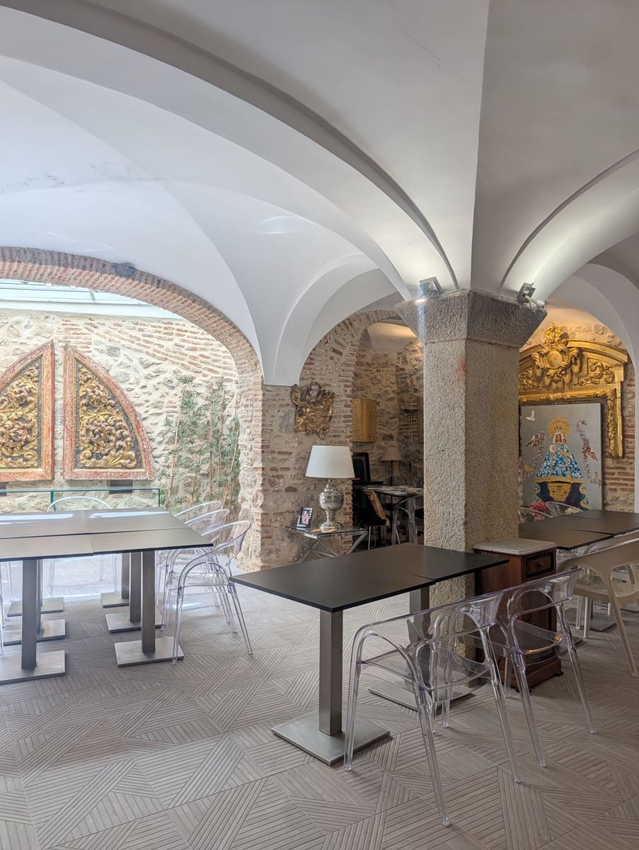 Commercial for sale in Montanchez - € 4,120,000 (Ref: 10154248)