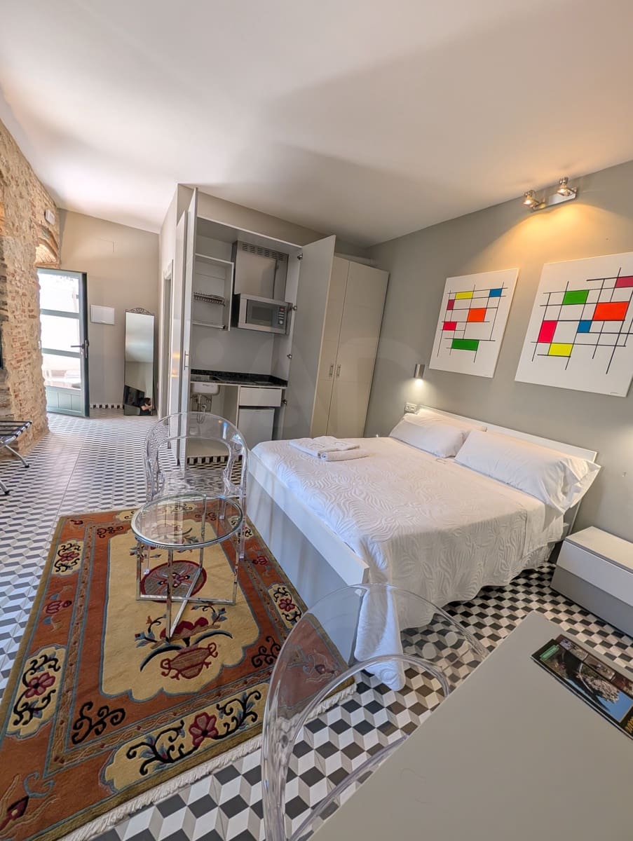Commercial for sale in Montanchez - € 4,120,000 (Ref: 10154248)