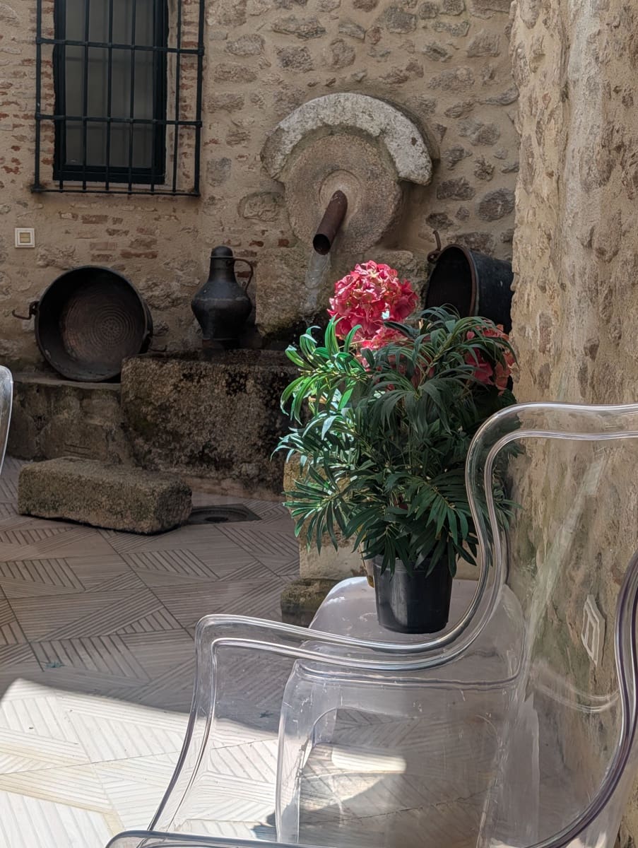 Commercial for sale in Montanchez - € 4,120,000 (Ref: 10154248)