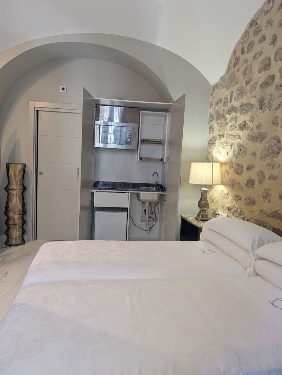 Commercial for sale in Montanchez - € 4,120,000 (Ref: 10154248)