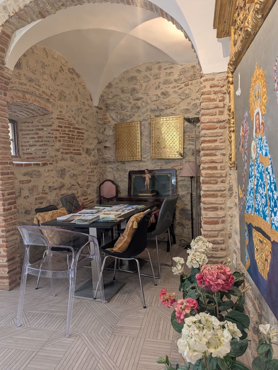 Commercial for sale in Montanchez - € 4,120,000 (Ref: 10154248)