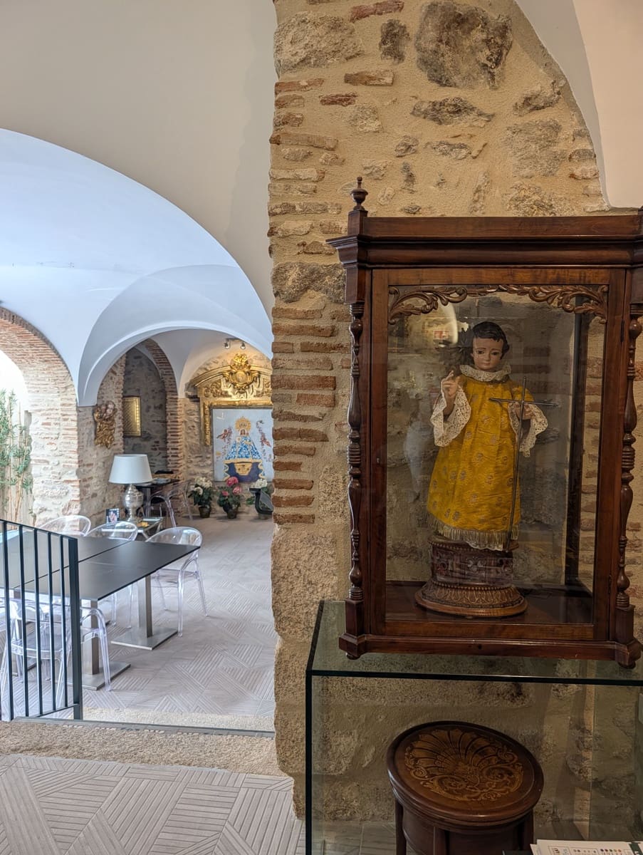 Commercial for sale in Montanchez - € 4,120,000 (Ref: 10154248)