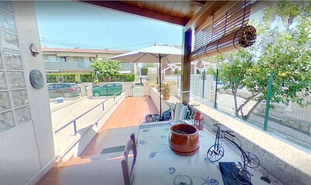 Adosado de 3 habitaciones en Cambrils en venta con garaje - 310.000 € (Ref: 10154250)