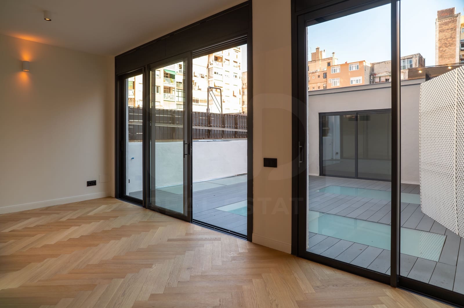 3 soveværelse Lejlighed til salg i Barcelona by - € 1.245.000 (Ref: 10154518)