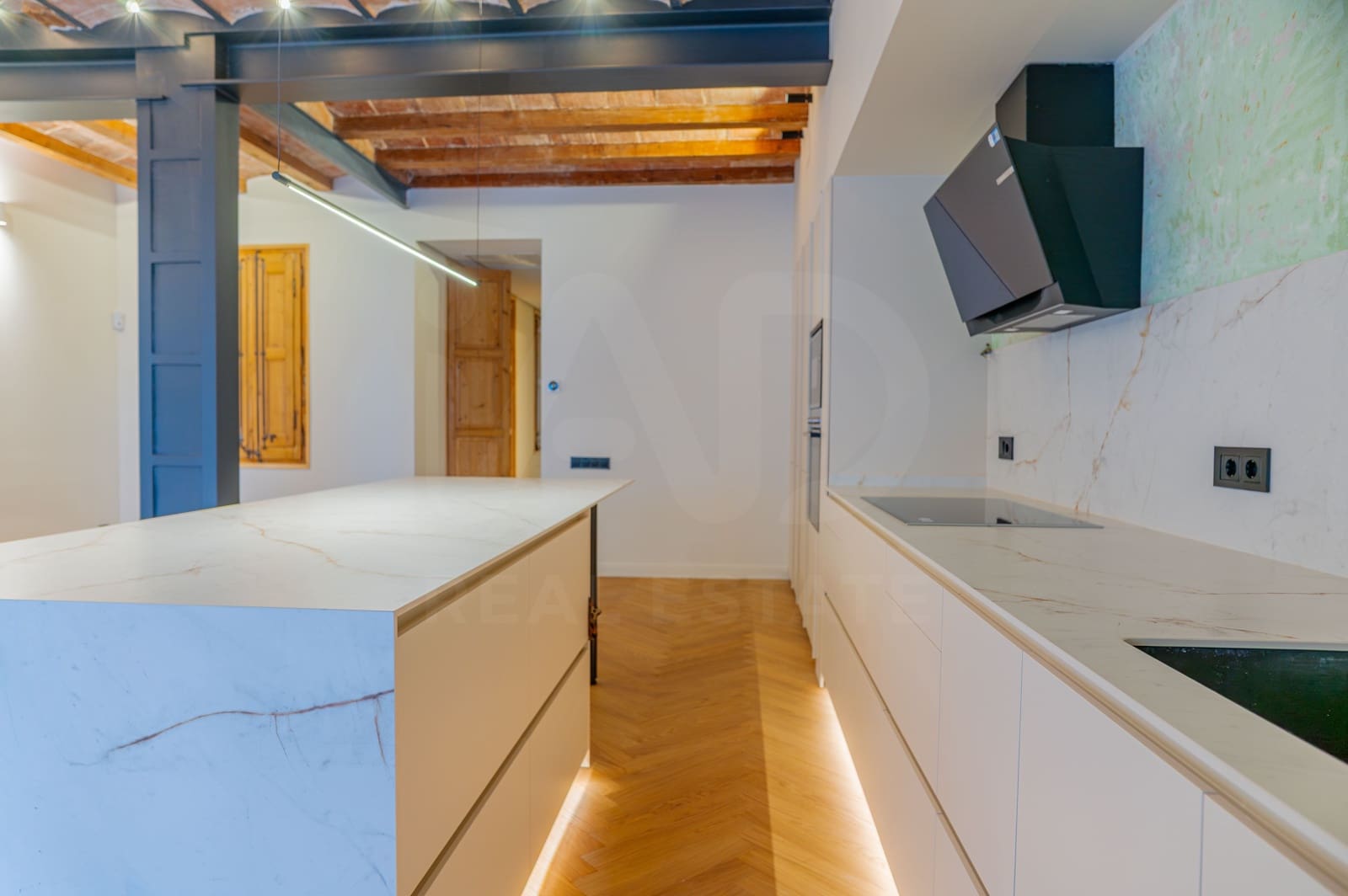 3 soveværelse Lejlighed til salg i Barcelona by - € 1.245.000 (Ref: 10154518)