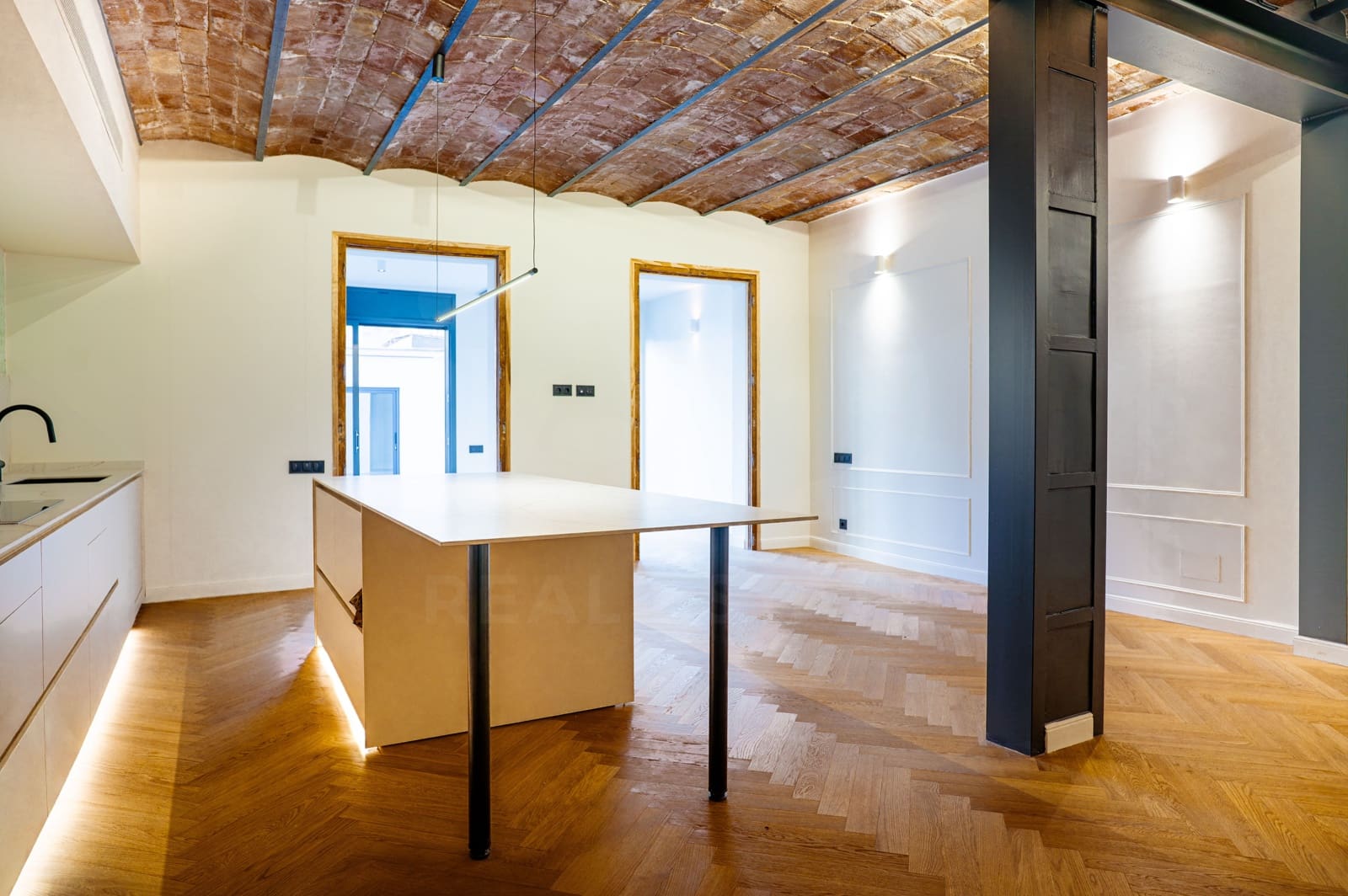 3 soveværelse Lejlighed til salg i Barcelona by - € 1.245.000 (Ref: 10154518)