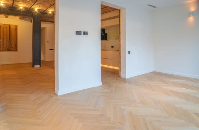 3 soveværelse Lejlighed til salg i Sant Antoni, Barcelona by - € 1.245.000 (Ref: 10154518)