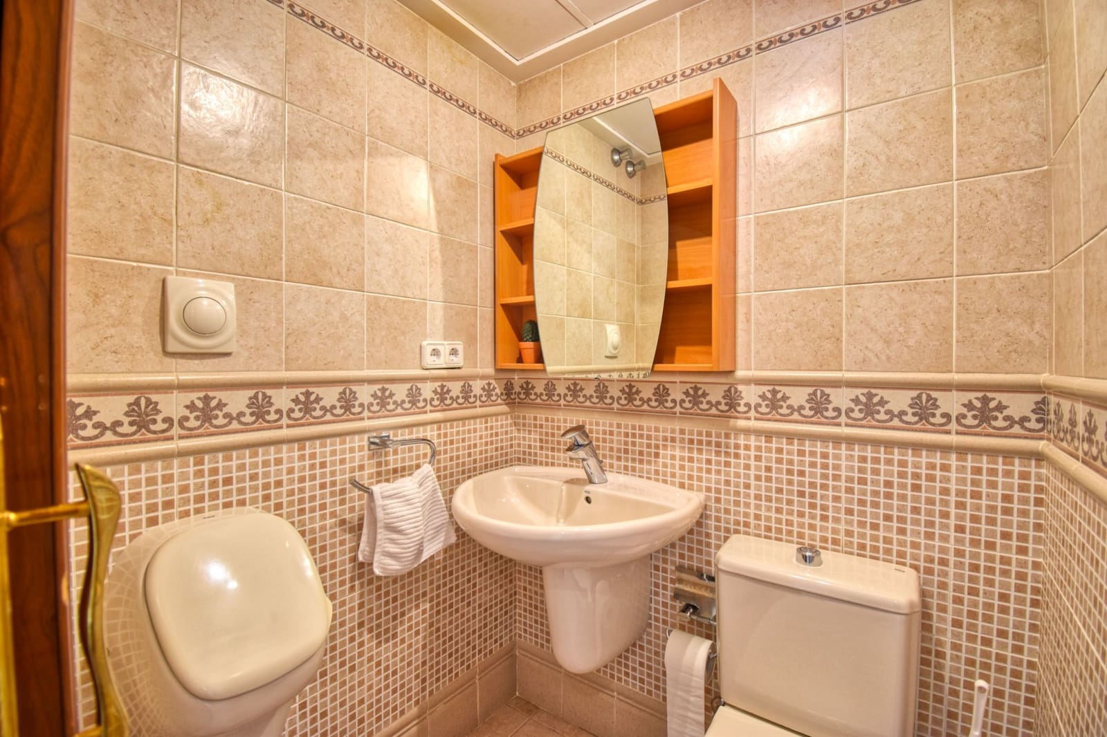 5 bedroom Apartment for rent in Denia with pool garage - € 2,500 (Ref: 10154522)