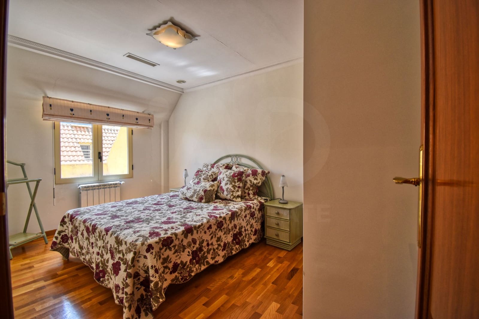 5 bedroom Apartment for rent in Denia with pool garage - € 2,500 (Ref: 10154522)