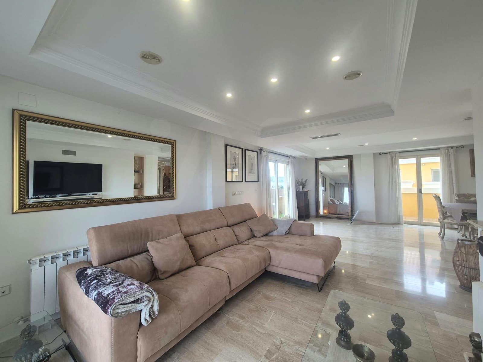5 bedroom Apartment for rent in Denia with pool garage - € 2,500 (Ref: 10154522)