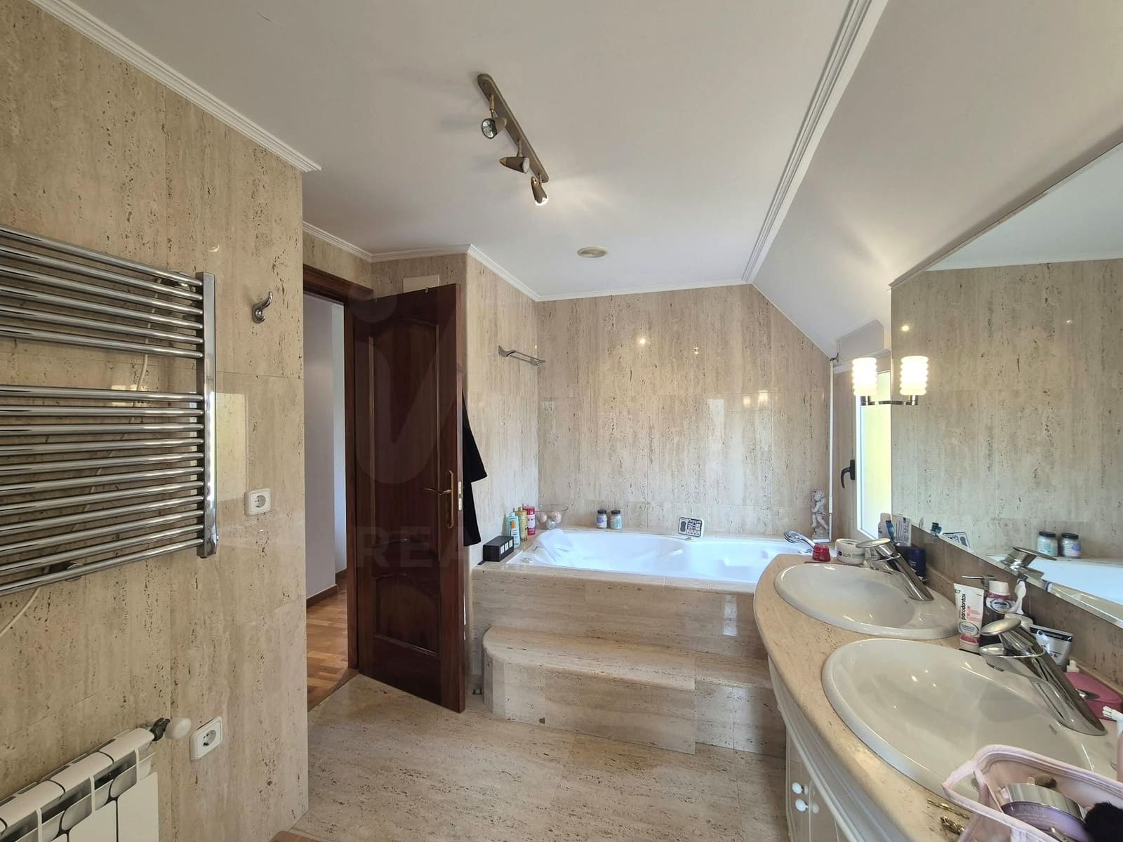 5 bedroom Apartment for rent in Denia with pool garage - € 2,500 (Ref: 10154522)