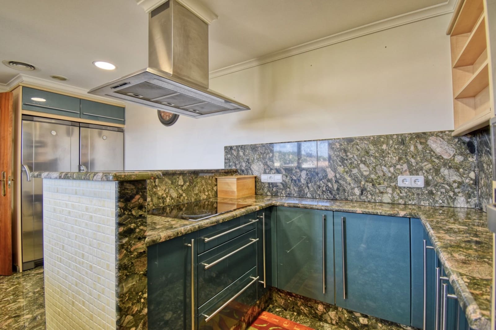 5 bedroom Apartment for rent in Denia with pool garage - € 2,500 (Ref: 10154522)