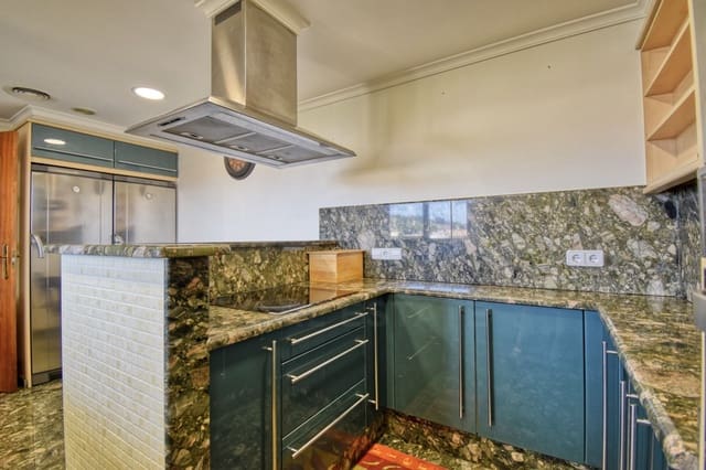 5 quarto Apartamento para arrendar em Dénia com piscina garagem - 2 500 € (Ref: 10154522)