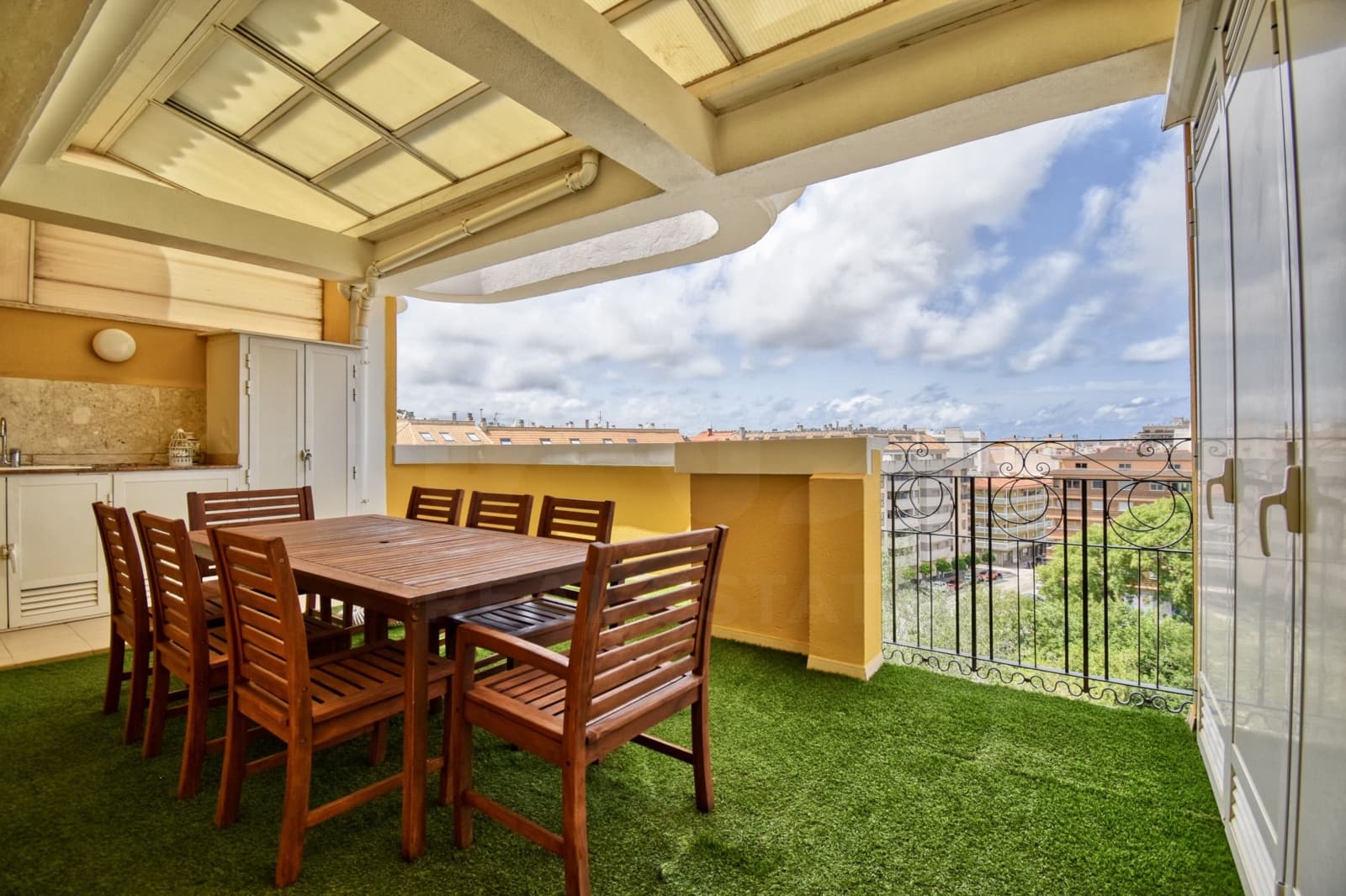 5 bedroom Apartment for rent in Denia with pool garage - € 2,500 (Ref: 10154522)