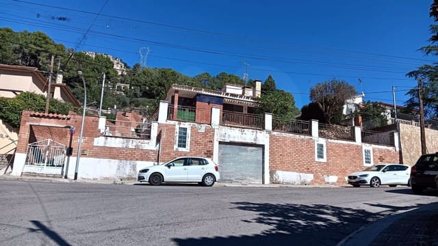 3 soveværelse Villa til salg i Vallirana med garage - € 395.000 (Ref: 10154523)