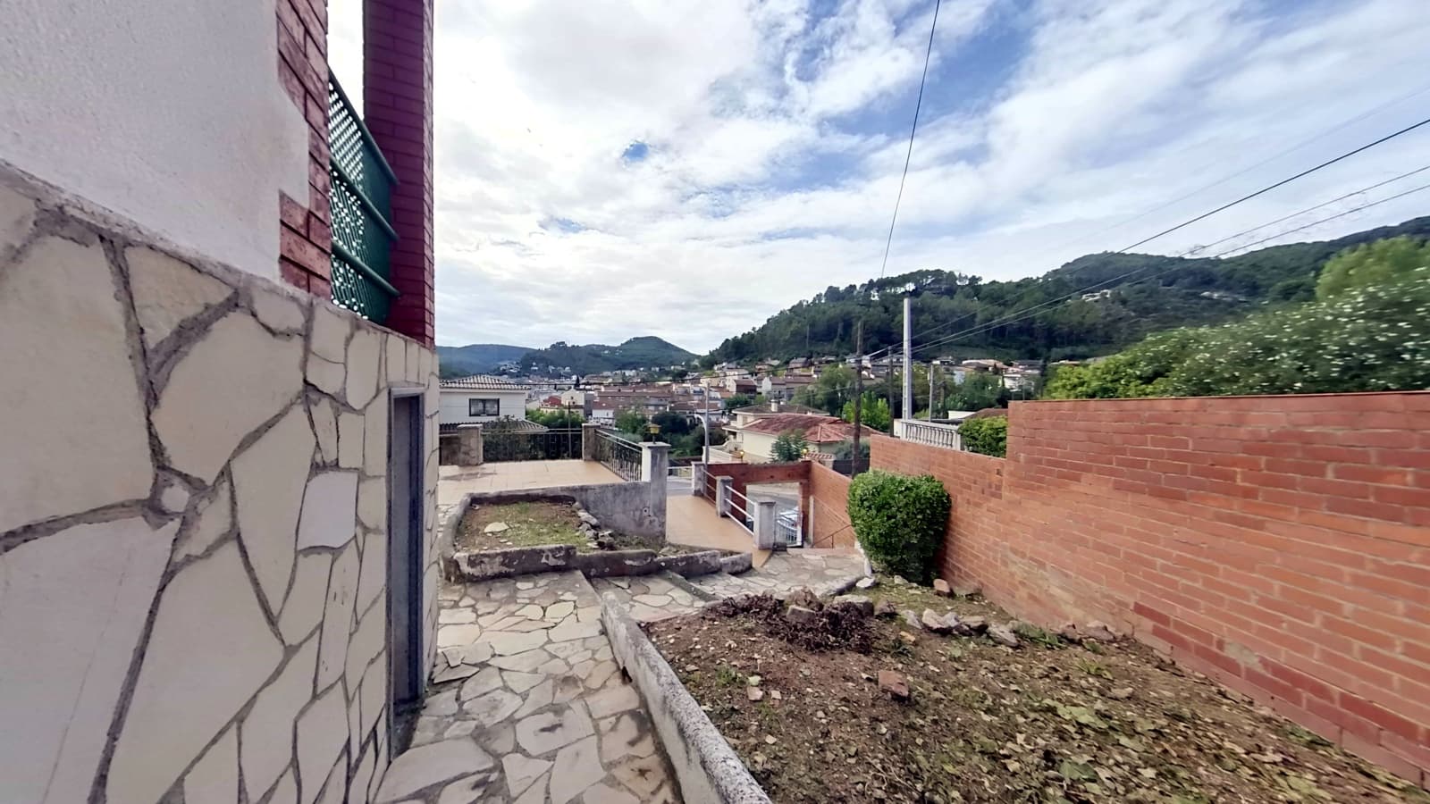 3 soveværelse Villa til salg i Vallirana med garage - € 395.000 (Ref: 10154523)