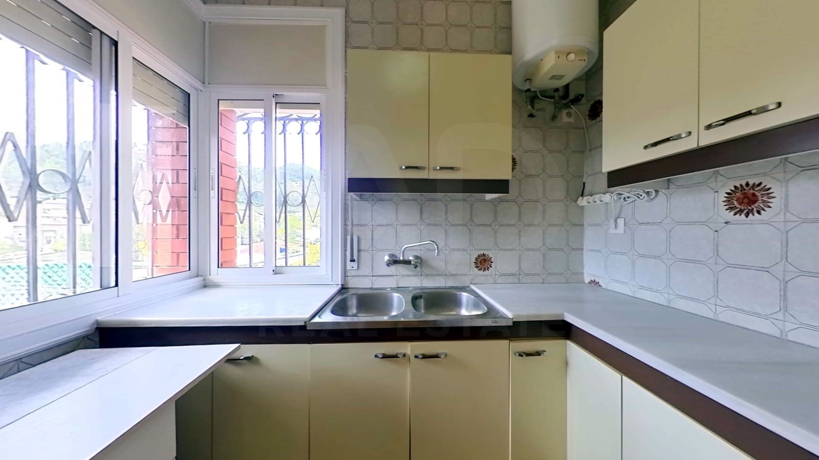 3 soveværelse Villa til salg i Vallirana med garage - € 395.000 (Ref: 10154523)