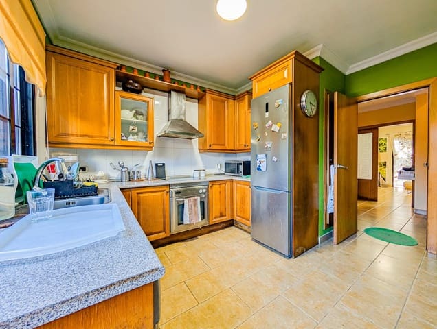 Adosado de 3 habitaciones en San Cristóbal de La Laguna en venta con garaje - 379.000 € (Ref: 10155251)
