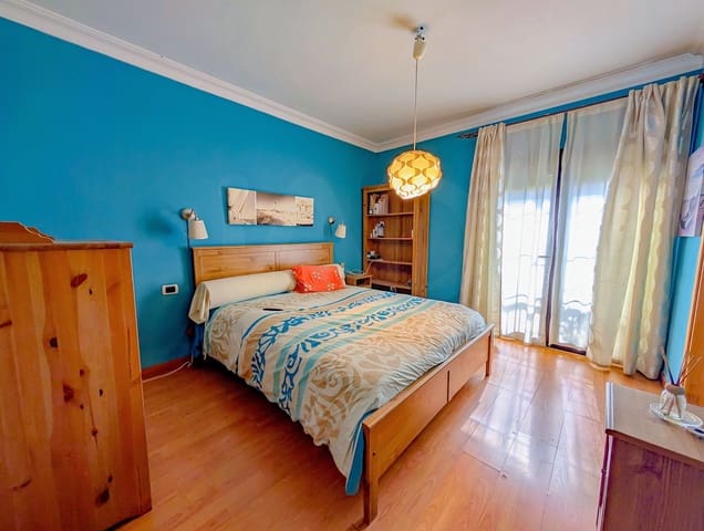 Adosado de 3 habitaciones en San Cristóbal de La Laguna en venta con garaje - 379.000 € (Ref: 10155251)