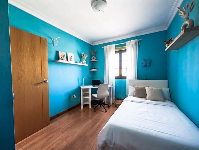 Adosado de 3 habitaciones en San Cristóbal de La Laguna en venta con garaje - 379.000 € (Ref: 10155251)