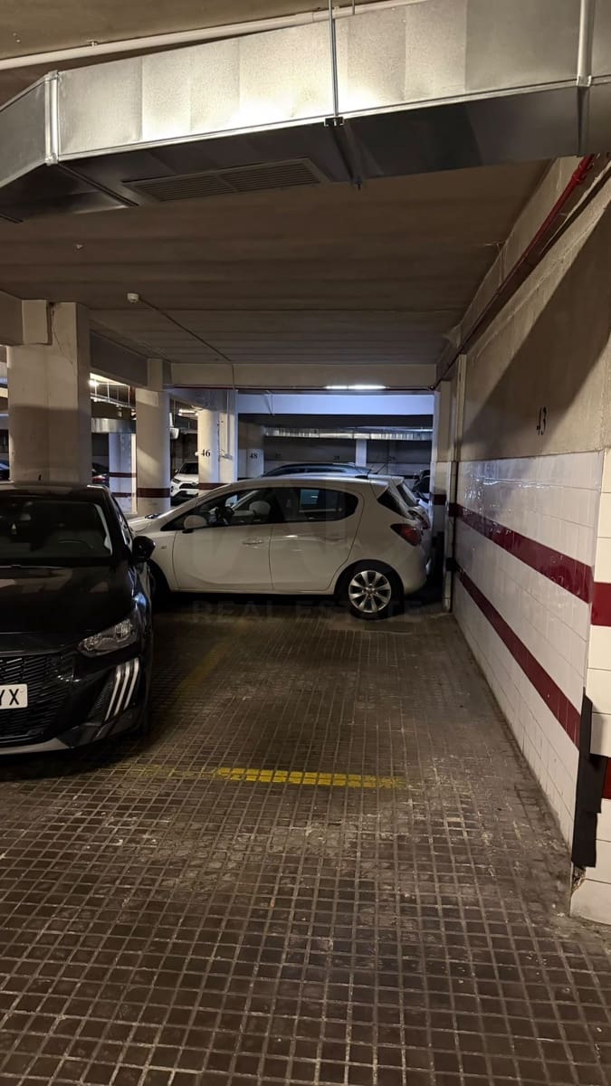 Garage for sale in Madrid city - € 35,000 (Ref: 10155252)