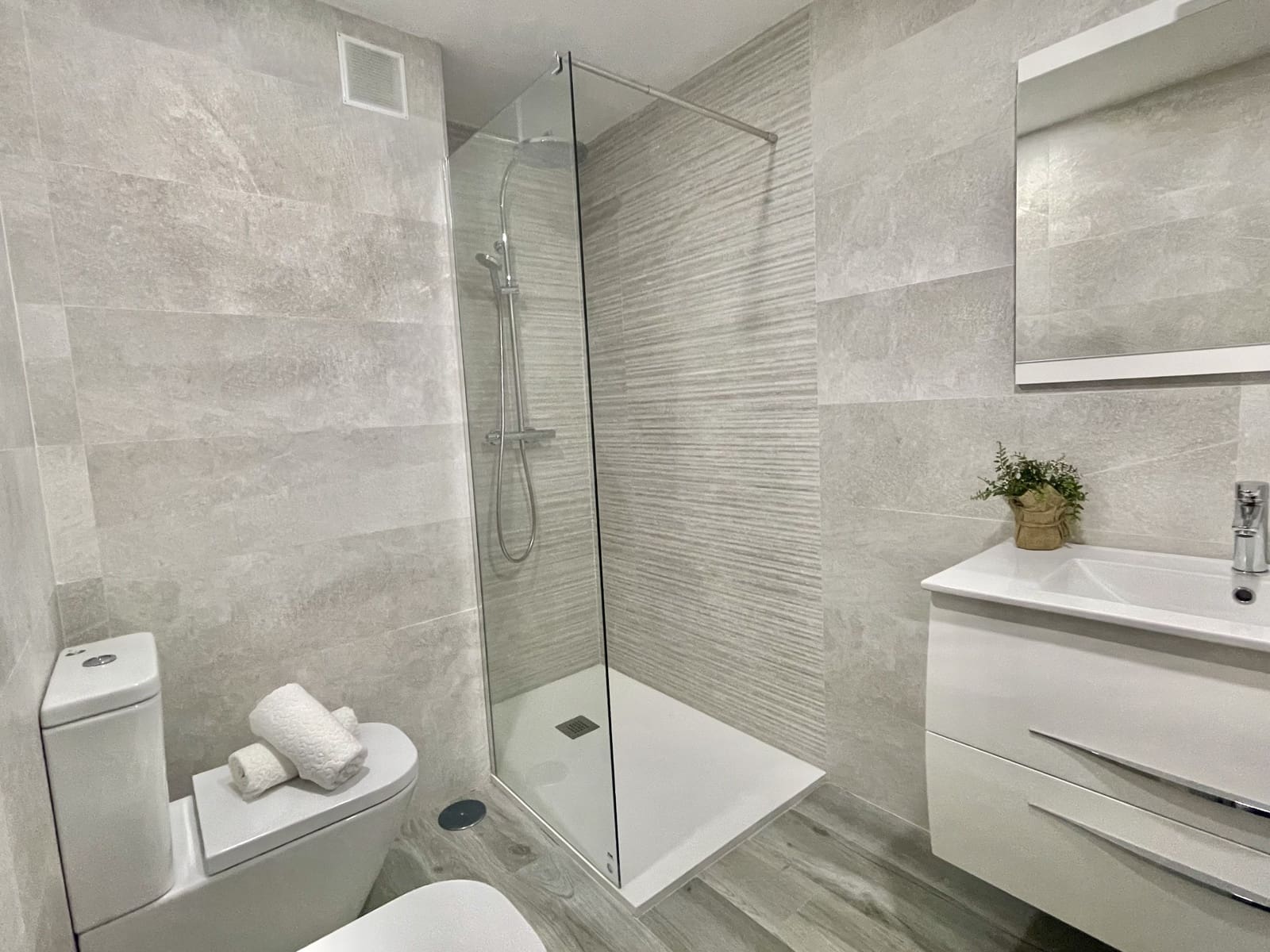 3 bedroom Apartment for sale in San Fernando de Henares - € 239,000 (Ref: 10156814)