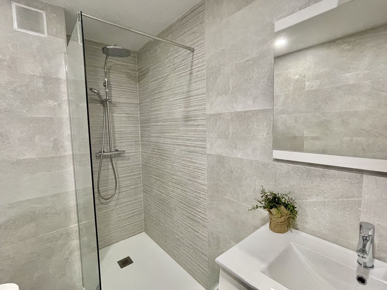 3 bedroom Apartment for sale in San Fernando de Henares - € 239,000 (Ref: 10156814)