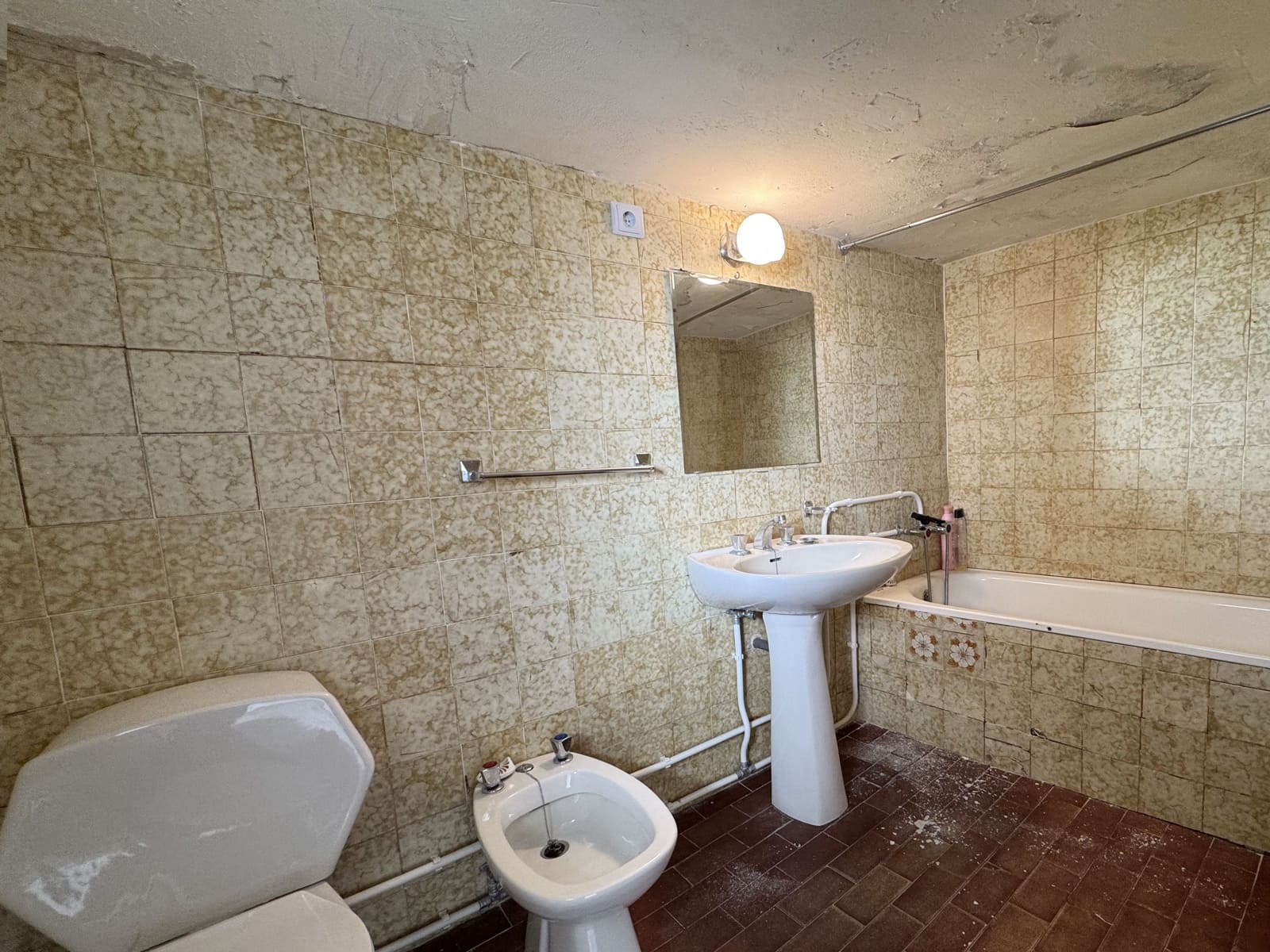3 bedroom Townhouse for sale in La Nava de Ricomalillo - € 54,900 (Ref: 10156818)