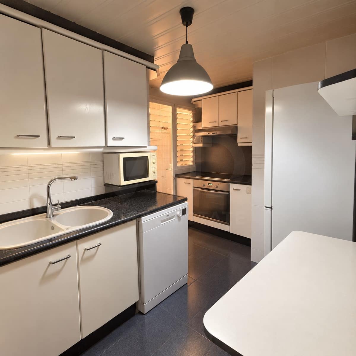 4 chambre Appartement à vendre à Terrassa - 195 000 € (Ref: 10157101)