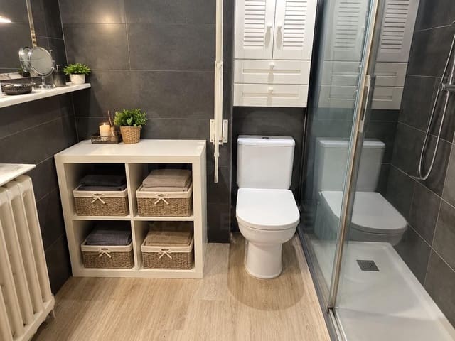 4 chambre Appartement à vendre à Terrassa - 195 000 € (Ref: 10157101)