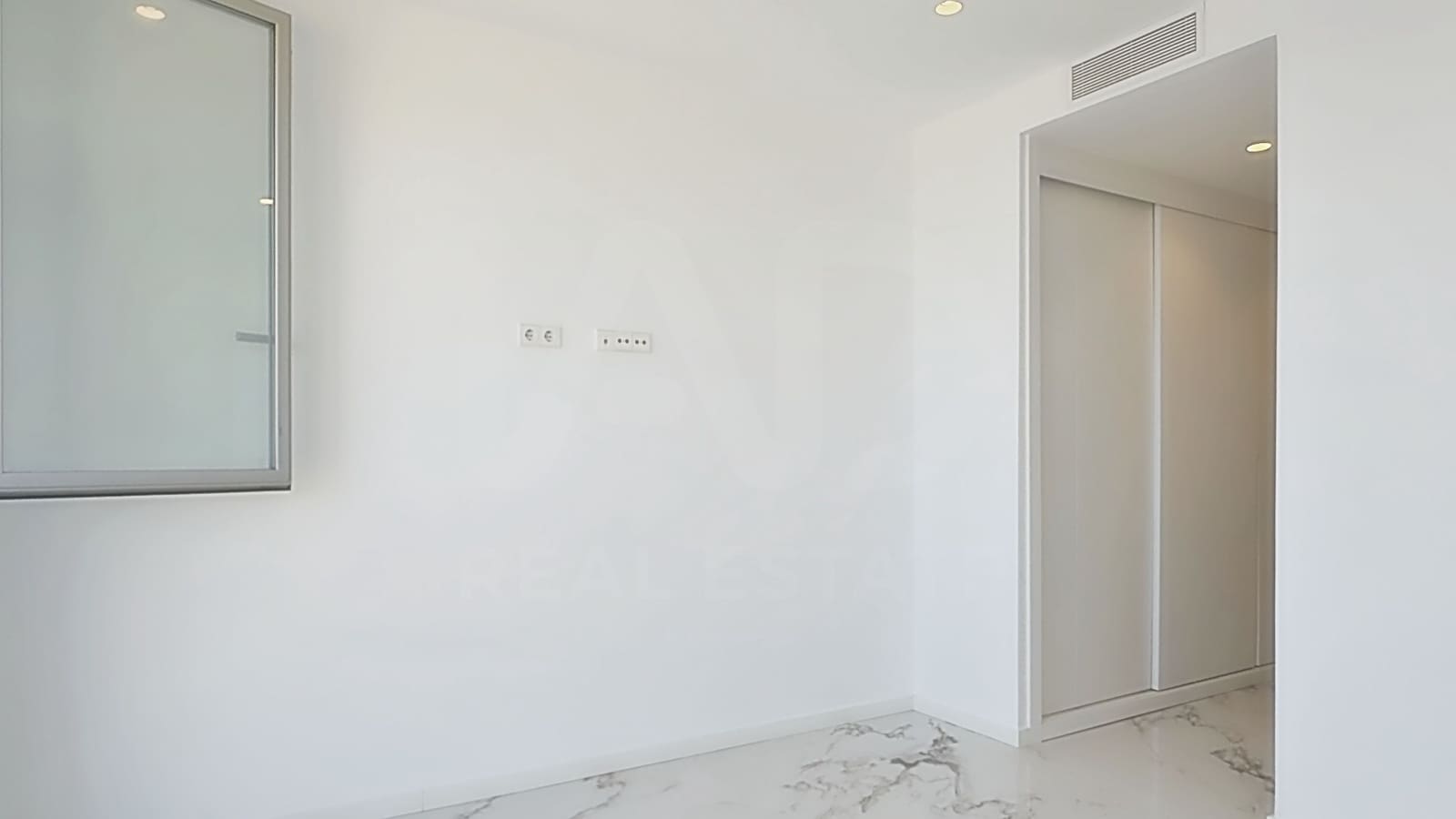 3 soverom Penthouse til salgs i La Villajoyosa / Vila Joiosa med svømmebasseng garasje - € 1 650 000 (Ref: 10157106)