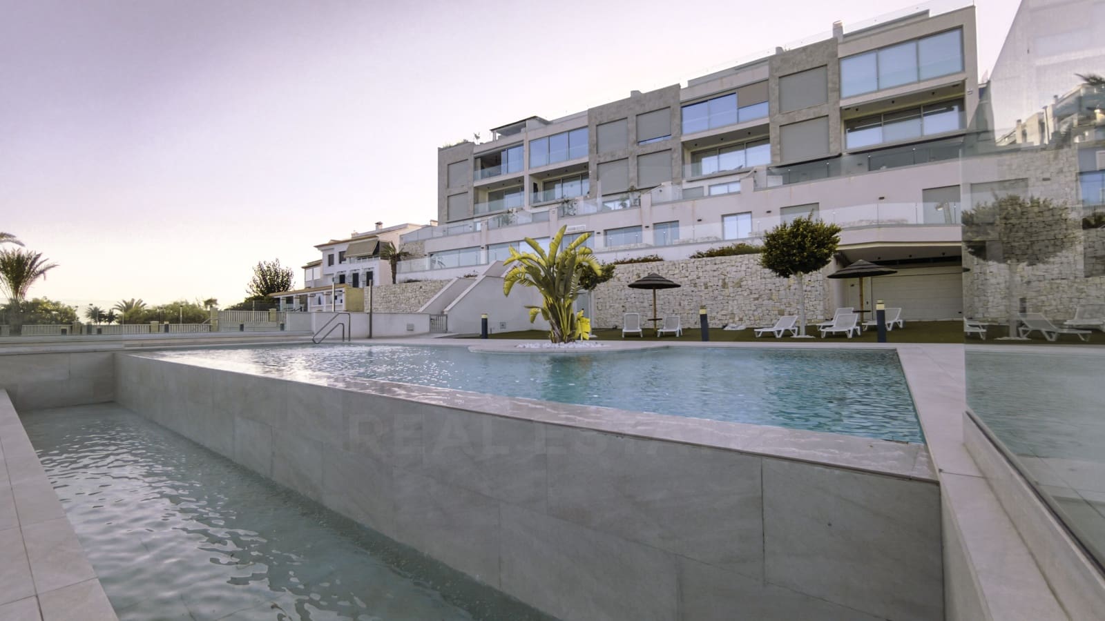 3 soverom Penthouse til salgs i La Villajoyosa / Vila Joiosa med svømmebasseng garasje - € 1 650 000 (Ref: 10157106)