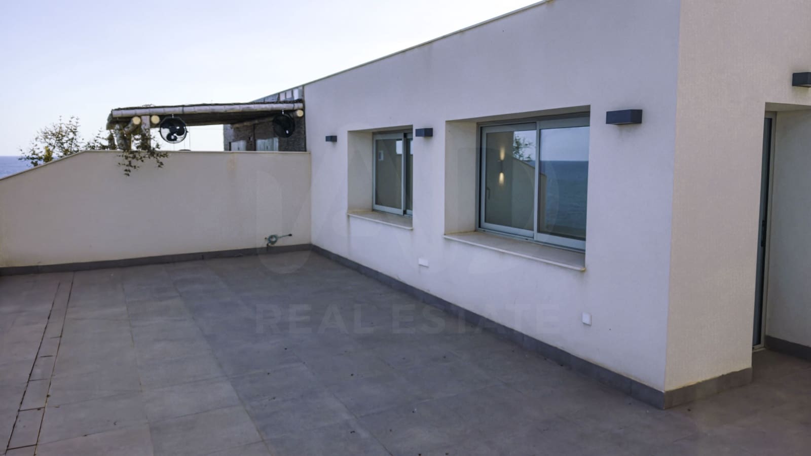 3 soverom Penthouse til salgs i La Villajoyosa / Vila Joiosa med svømmebasseng garasje - € 1 650 000 (Ref: 10157106)